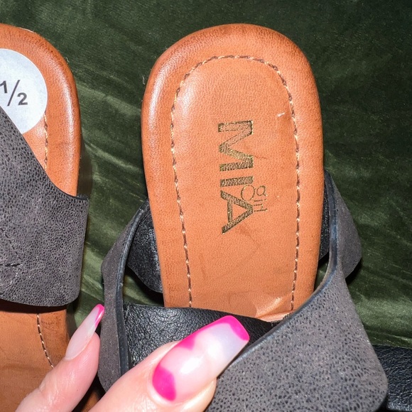 NEW Wedges MIA girl - Picture 9 of 9